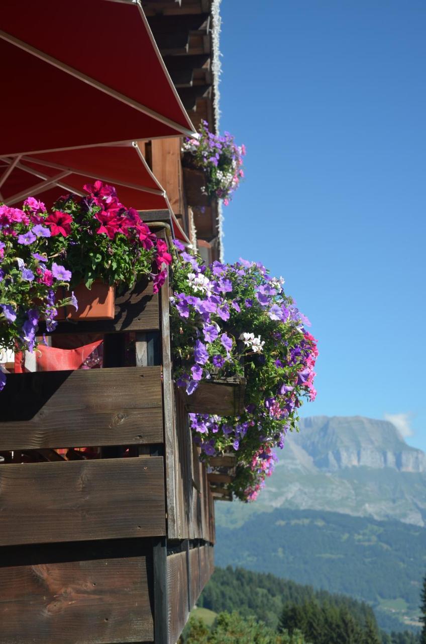 Au Petit Cuchet Hotel *